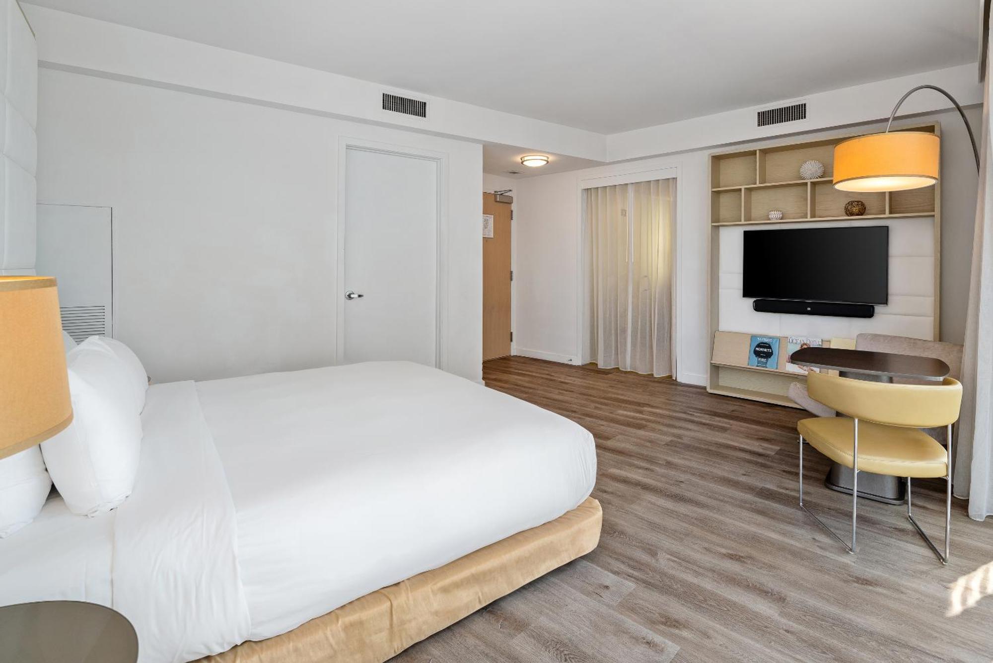 เดอะ กราเบรียล ไมอามี คูริโอ คอลเลคชั่น บาย ฮิลตัน Hotel ภายนอก รูปภาพ