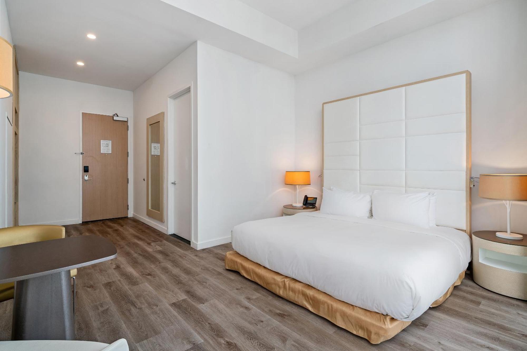 เดอะ กราเบรียล ไมอามี คูริโอ คอลเลคชั่น บาย ฮิลตัน Hotel ภายนอก รูปภาพ