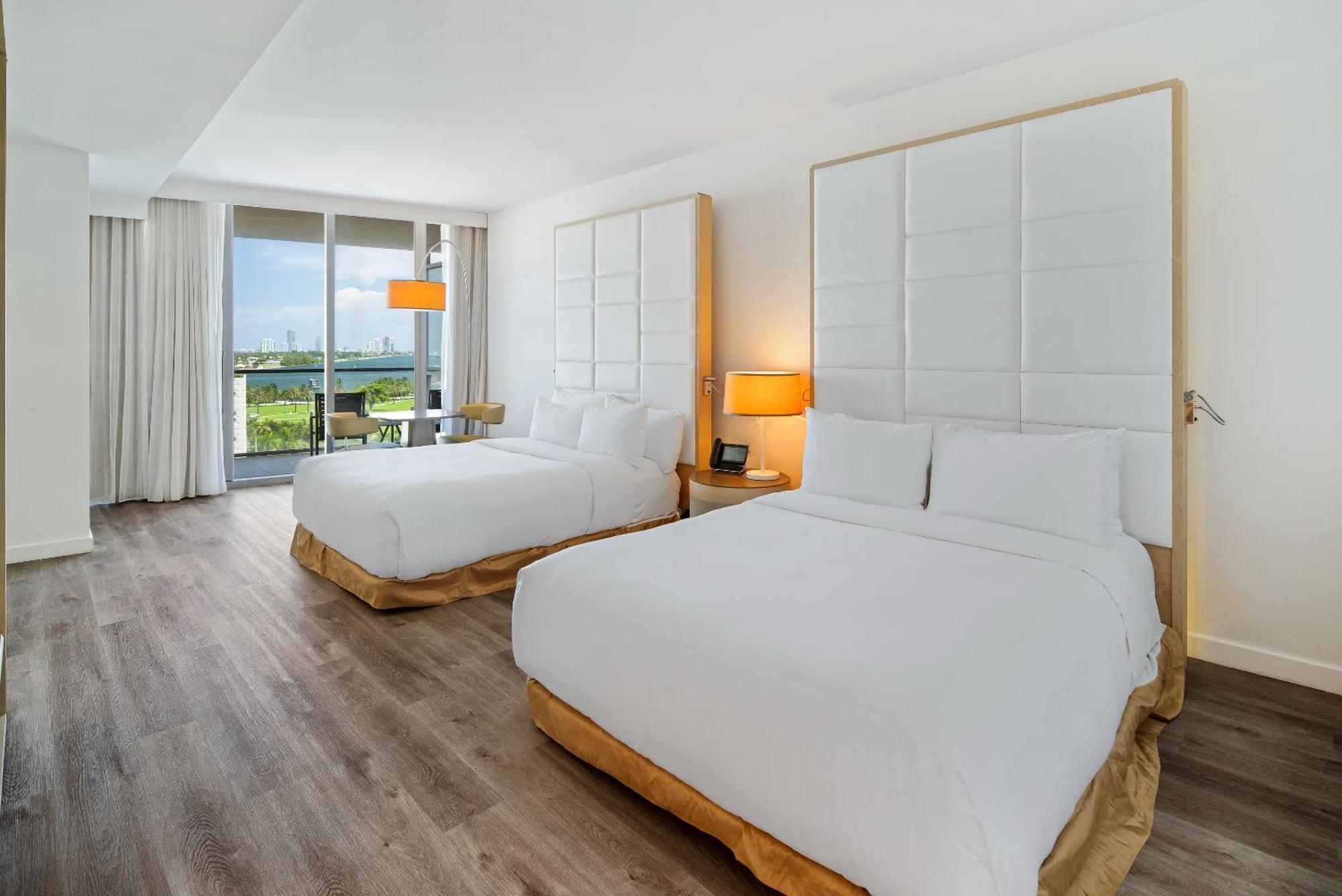 เดอะ กราเบรียล ไมอามี คูริโอ คอลเลคชั่น บาย ฮิลตัน Hotel ภายนอก รูปภาพ